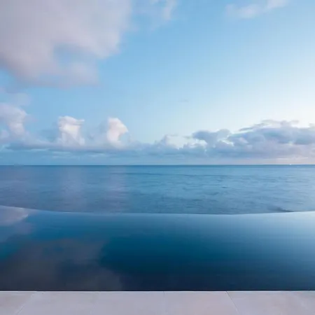 White Exclusive & 5*