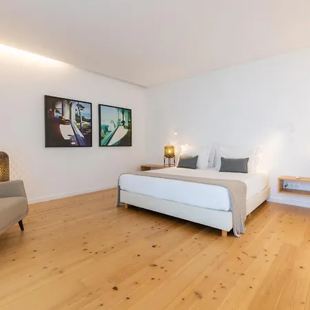 White Exclusive & Hotel