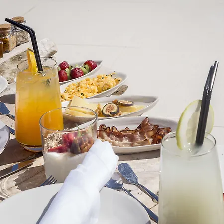 White Exclusive & Hotel Lagoa (Azores)