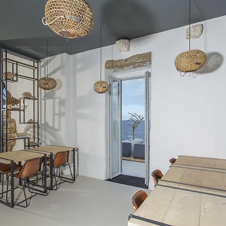 White Exclusive & 5*