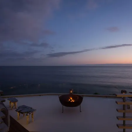 White Exclusive & 酒店