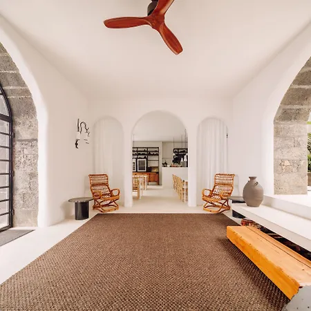 White Exclusive & Hotel Lagoa (Azores)