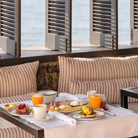 White Exclusive & Lagoa (Azores)