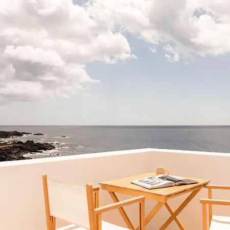 White Exclusive & 5*