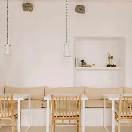 White Exclusive & Hotel 5*