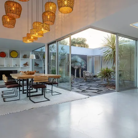 ホテル White Exclusive & ラゴア