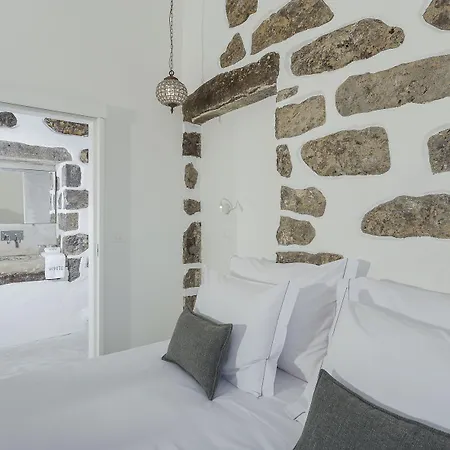 White Exclusive & Lagoa (Azores)