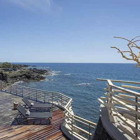 White Exclusive & Hotel Lagoa (Azores)