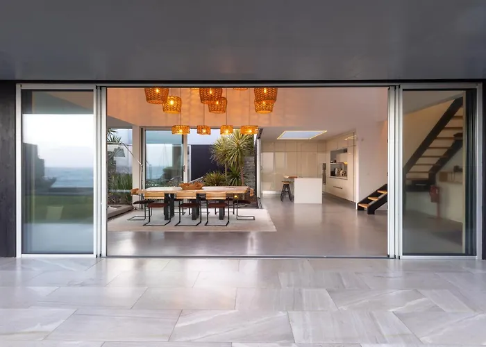 White Exclusive & Hotel 5*