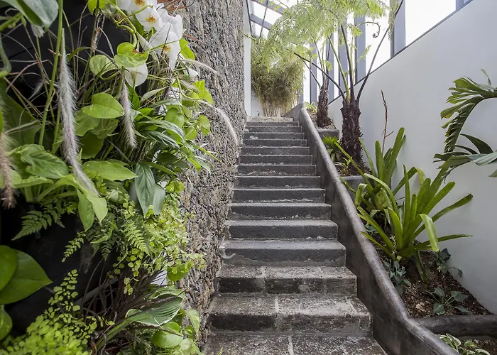 White Exclusive & Hotel Lagoa (Azores)