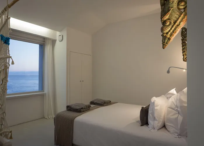 White Exclusive & Hotel Lagoa (Azores)