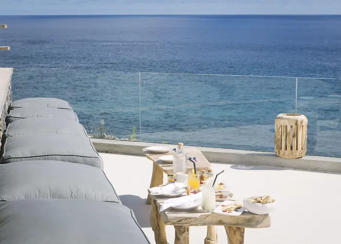 White Exclusive & Hotel 5*