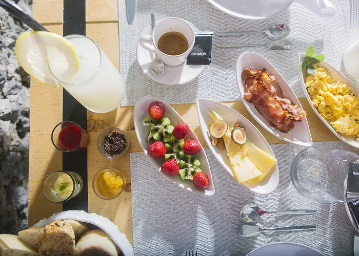 White Exclusive & Hotel Lagoa (Azores)