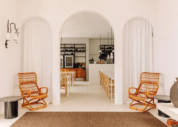 White Exclusive & 5*